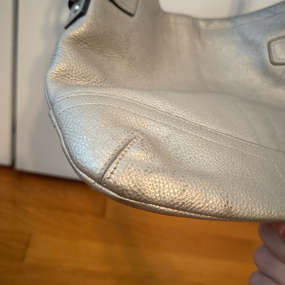 Coach Chain Duffle in Champagne - Picture 5 of 8